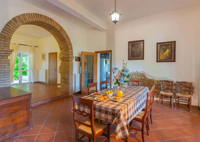 Fonte Del Ceppo 1 By Interhome Торторето